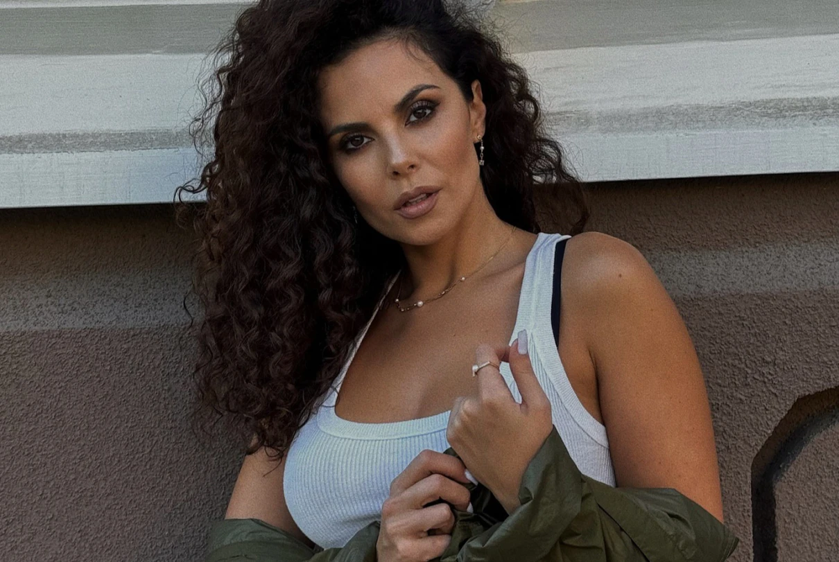 Ранкова енергія від Каменських: співачка записала надихаюче відео і звернулась до підписників іспанською