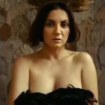 Цибульська здивувала осіннім планом і креативно прикрила форми куркою