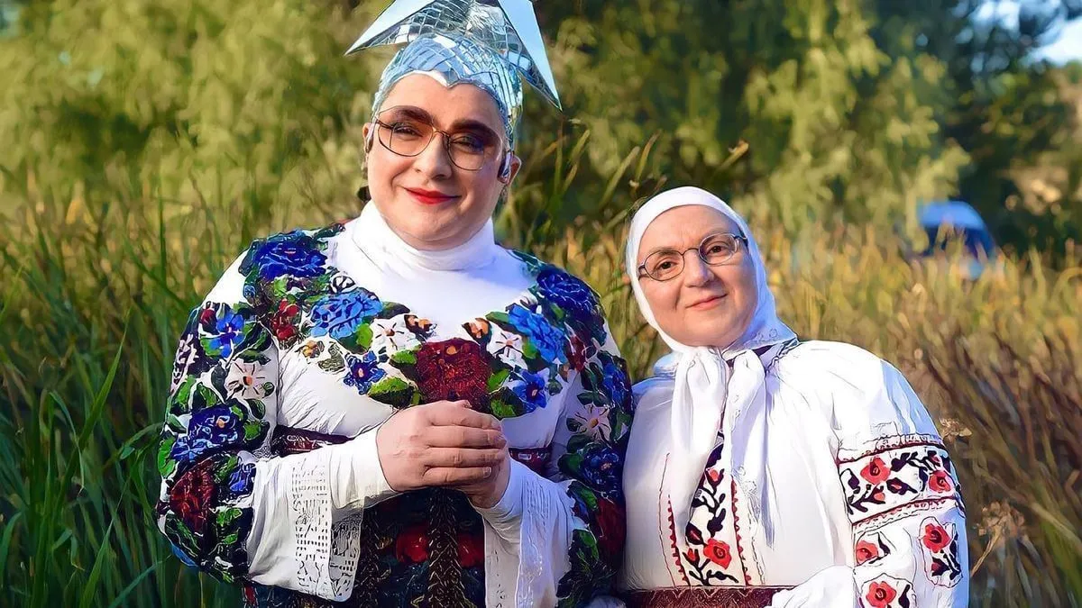 Вєрка Сердючка ніжно привітала "маму" з днем народження та показала її фото без гриму