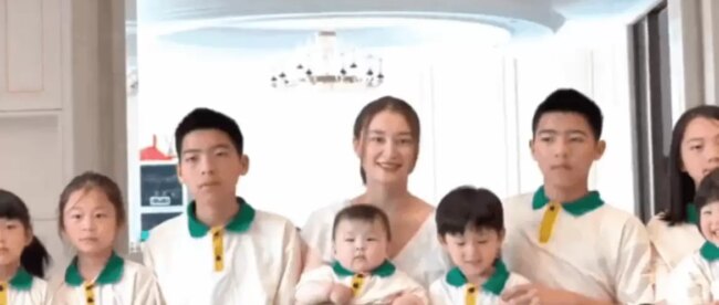 Мама дев’ятьох дітей приголомшила зізнанням — мріє про повну «зодіакальну колекцію»