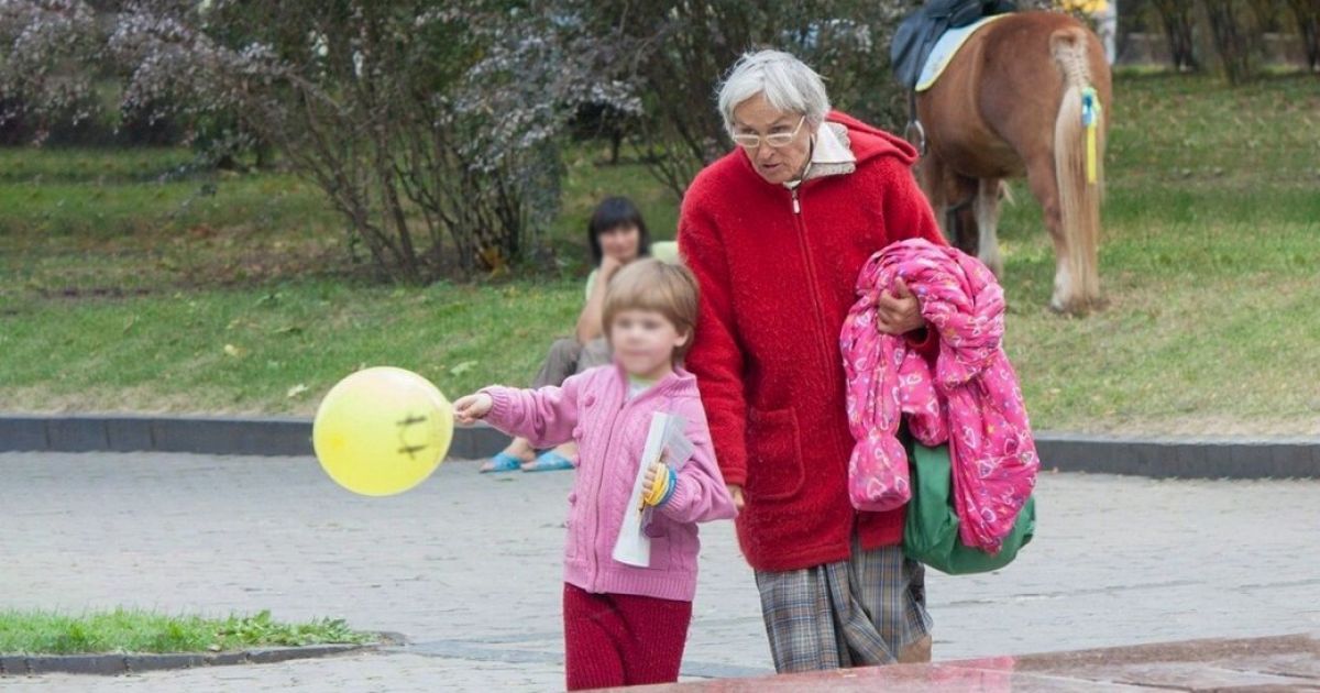 Померла найстарша мати України, яка народила дочку у 65 років
